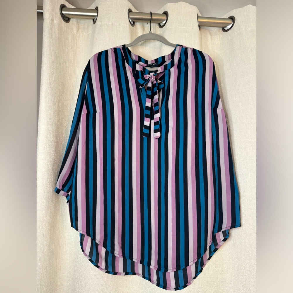 Torid shirt, size 2.  Smoke free home